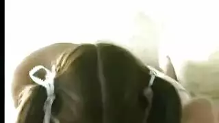 مص إباحي: قذف على وجهها يتبعه لعق متلهف