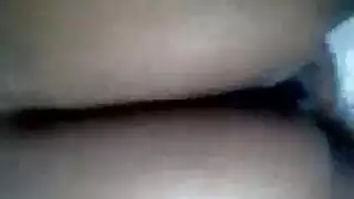 أبي أصلع وشاب مجعد يشاركان في فتحة ضيقة في جلسة ماراثونية