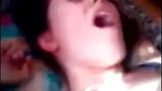 ثلاثي مع صديقتي العربية محلي الصنع أوgy مقربة هاوية