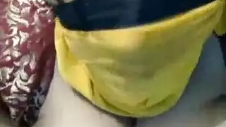 جلسة كاميرا قذرة: هذه الفتاة تظهر كل شيء من أجل التبرعات