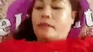 فتاة آسيوية مخطوفة تخضع لتدريب شرجي وحلقي عنيف