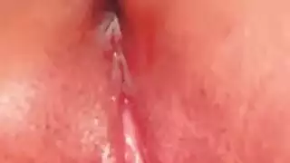 سكس عربى شرموطة هايجة تتناك بالكلوت من الخلف