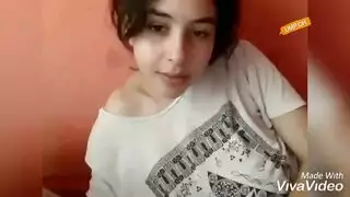 شريط جنسي هاوي: زوجة عاهرة تمص بعمق وتنك بقوة