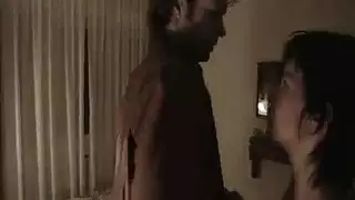 عاهرة شابة تتوسل لقضيب سلحفاة في فيلم وحشية